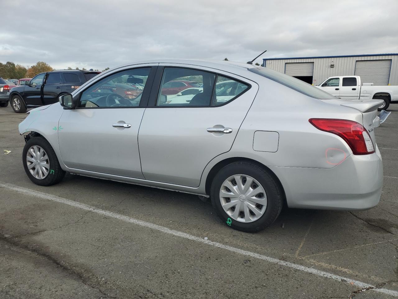 2017 NISSAN VERSA