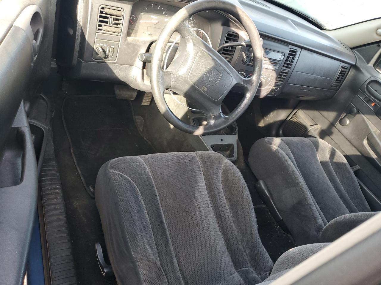 2004 DODGE Dakota