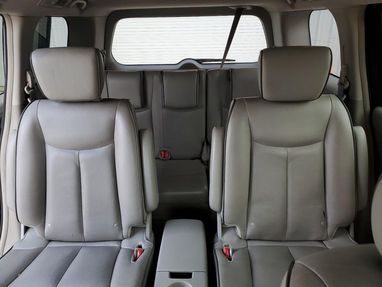 2014 NISSAN Quest