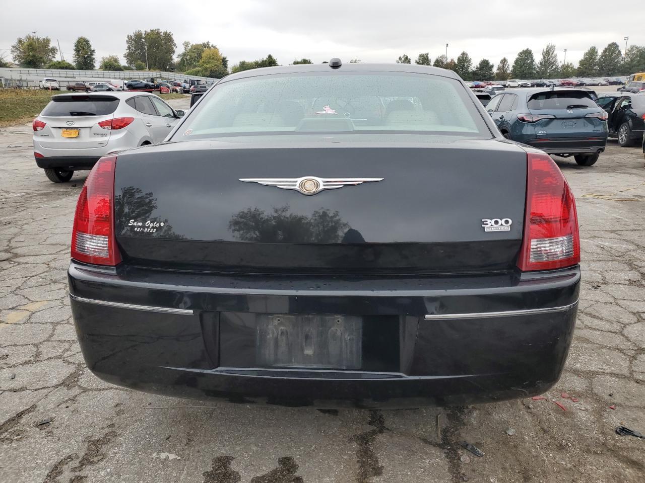 2005 CHRYSLER 300