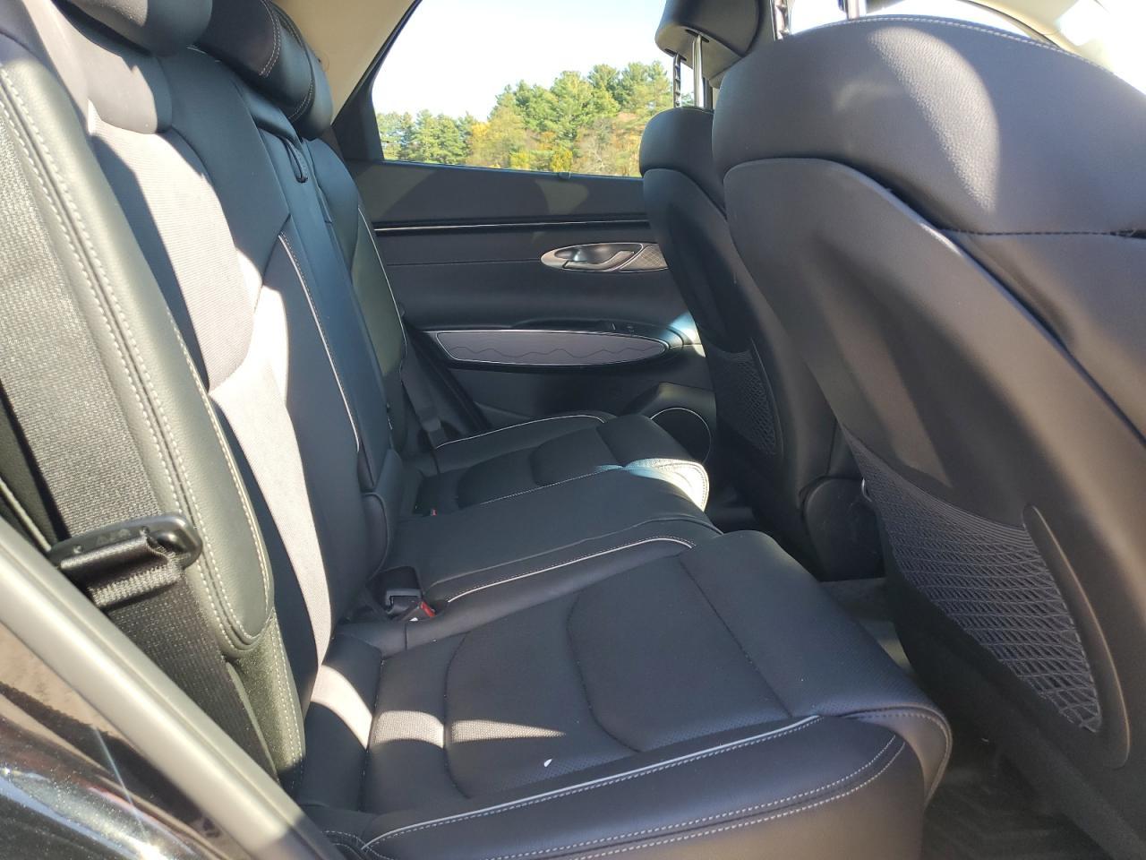 2022 GENESIS GV70