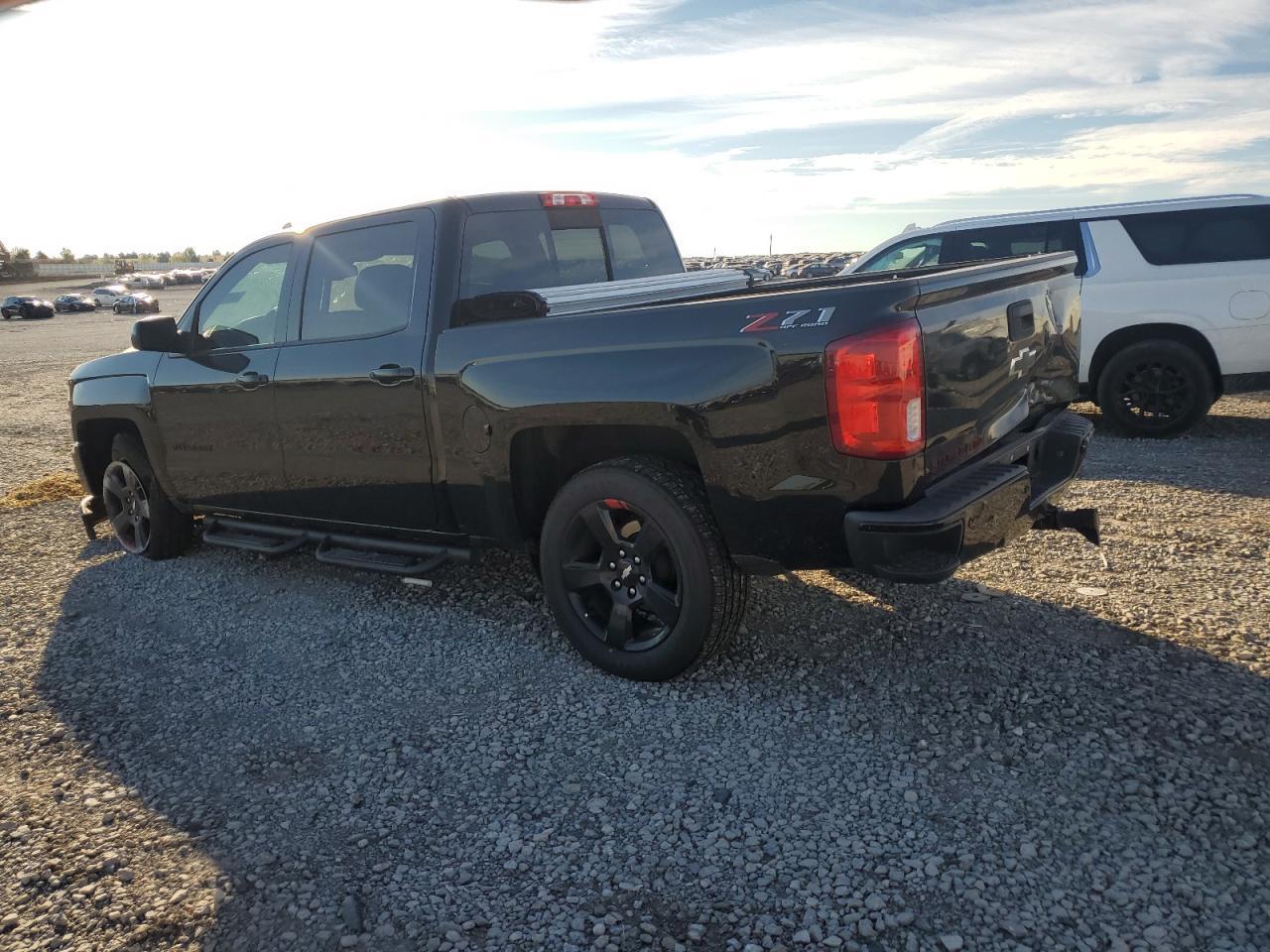 2018 CHEVROLET Silverado