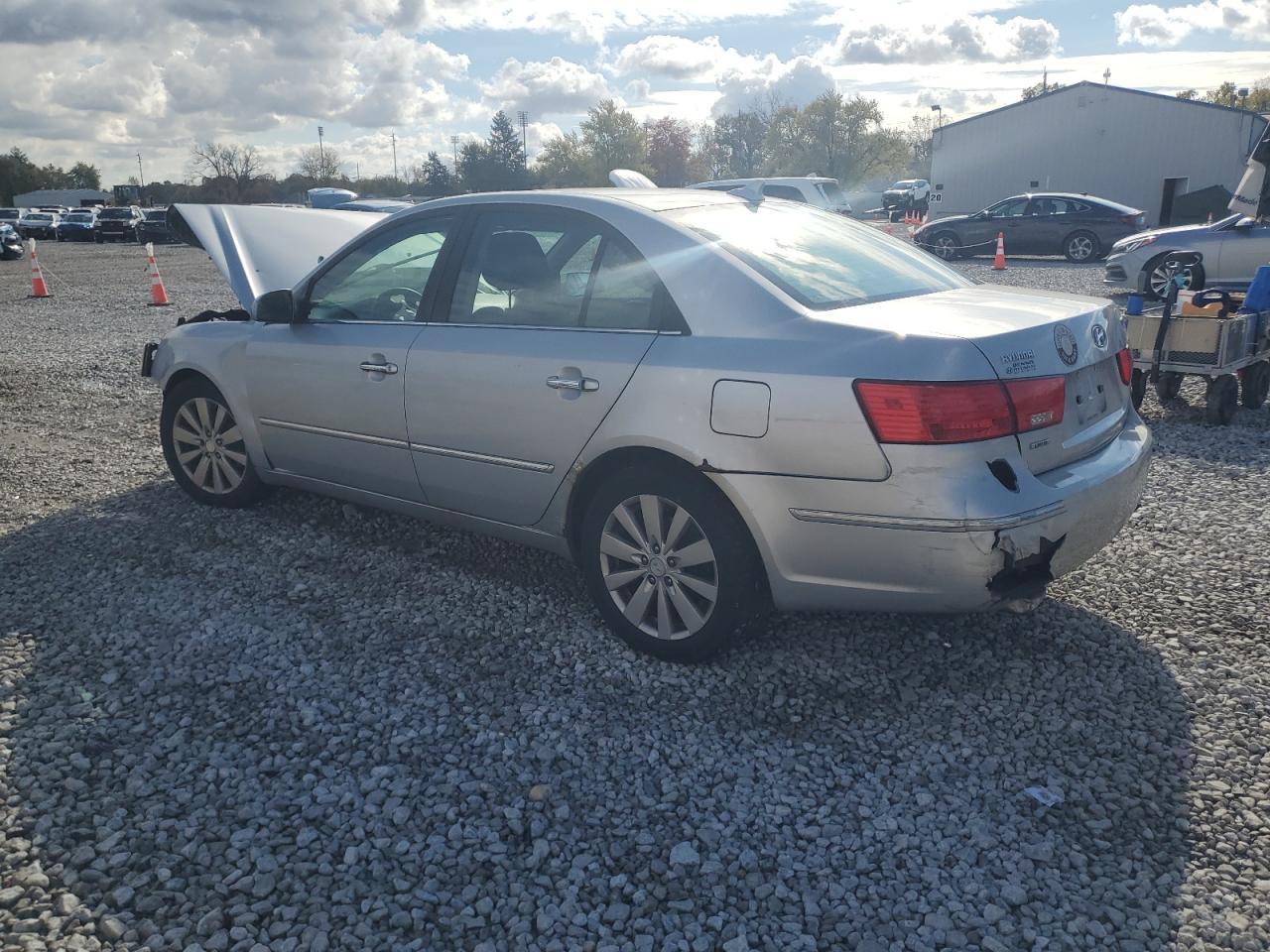 2010 HYUNDAI SONATA
