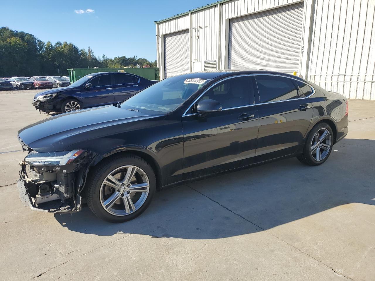 2018 VOLVO S90