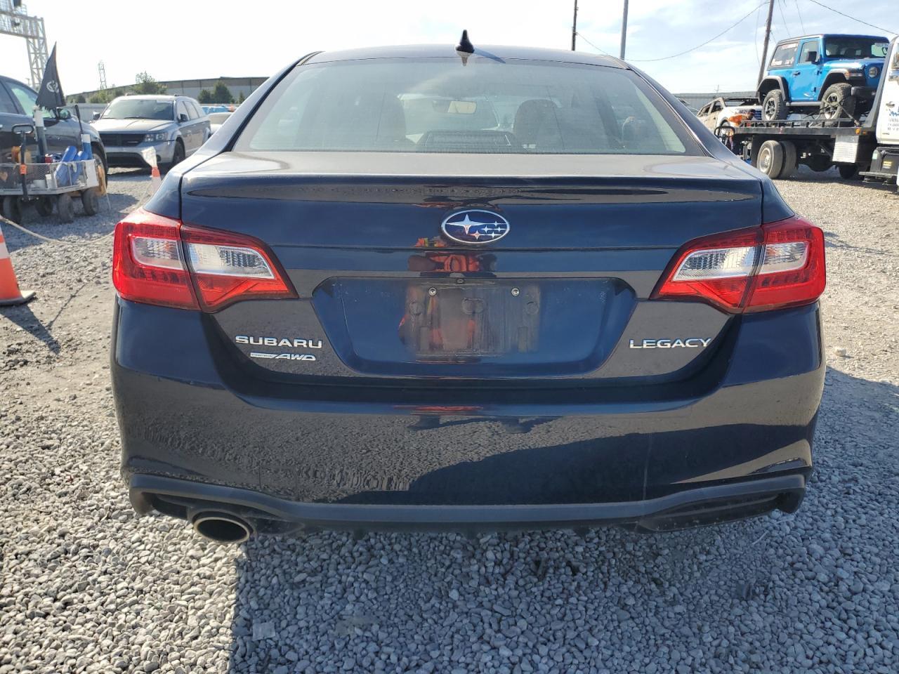 2018 SUBARU Legacy