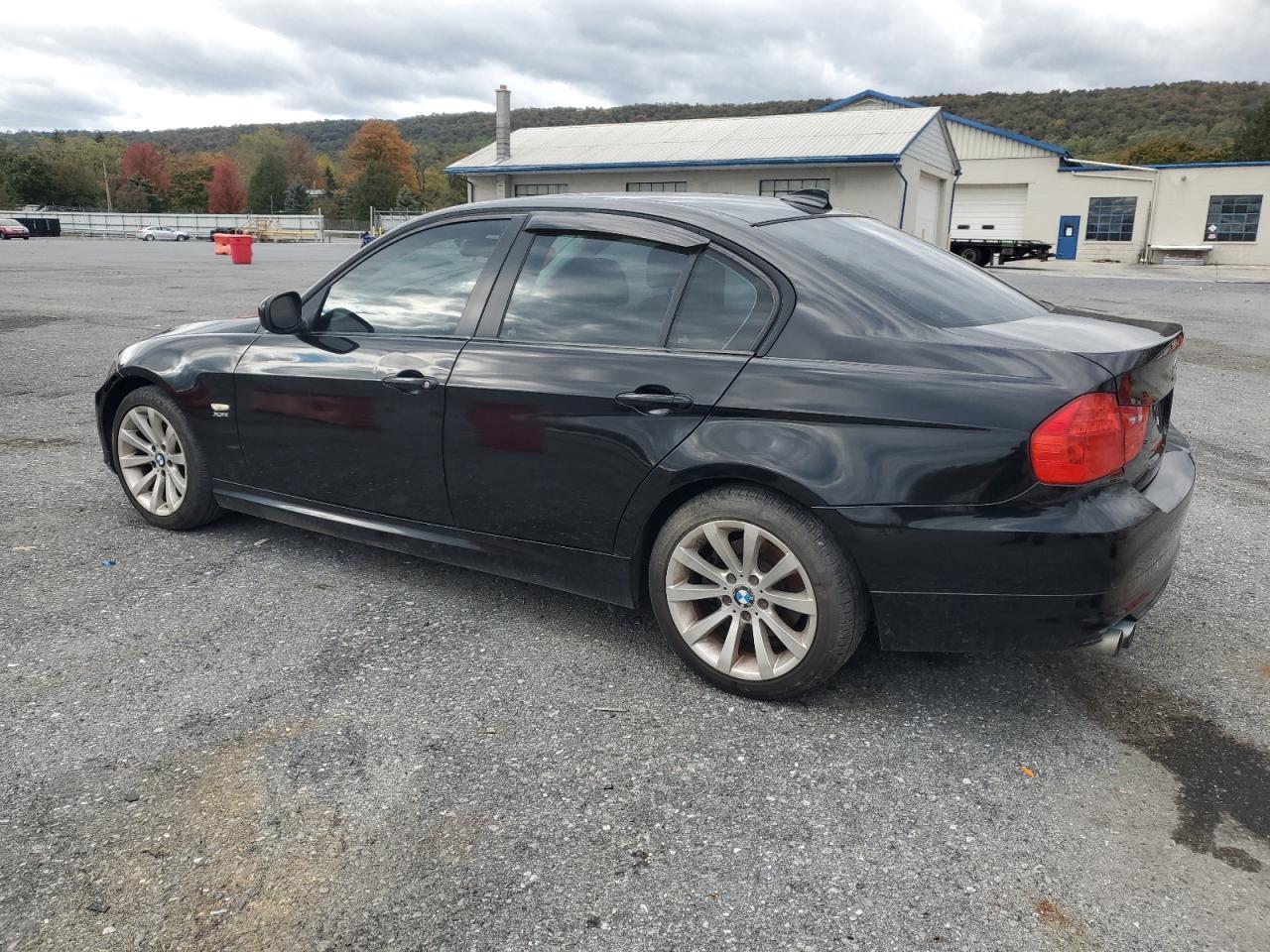 2011 BMW 3 SERIES