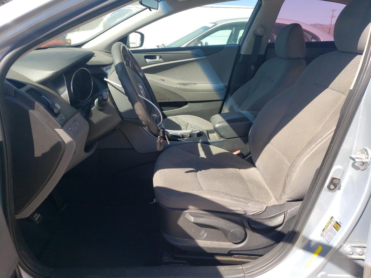 2011 HYUNDAI SONATA