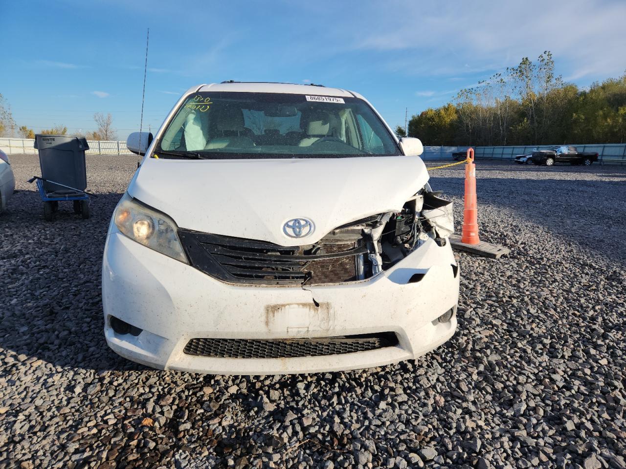 2013 TOYOTA SIENNA