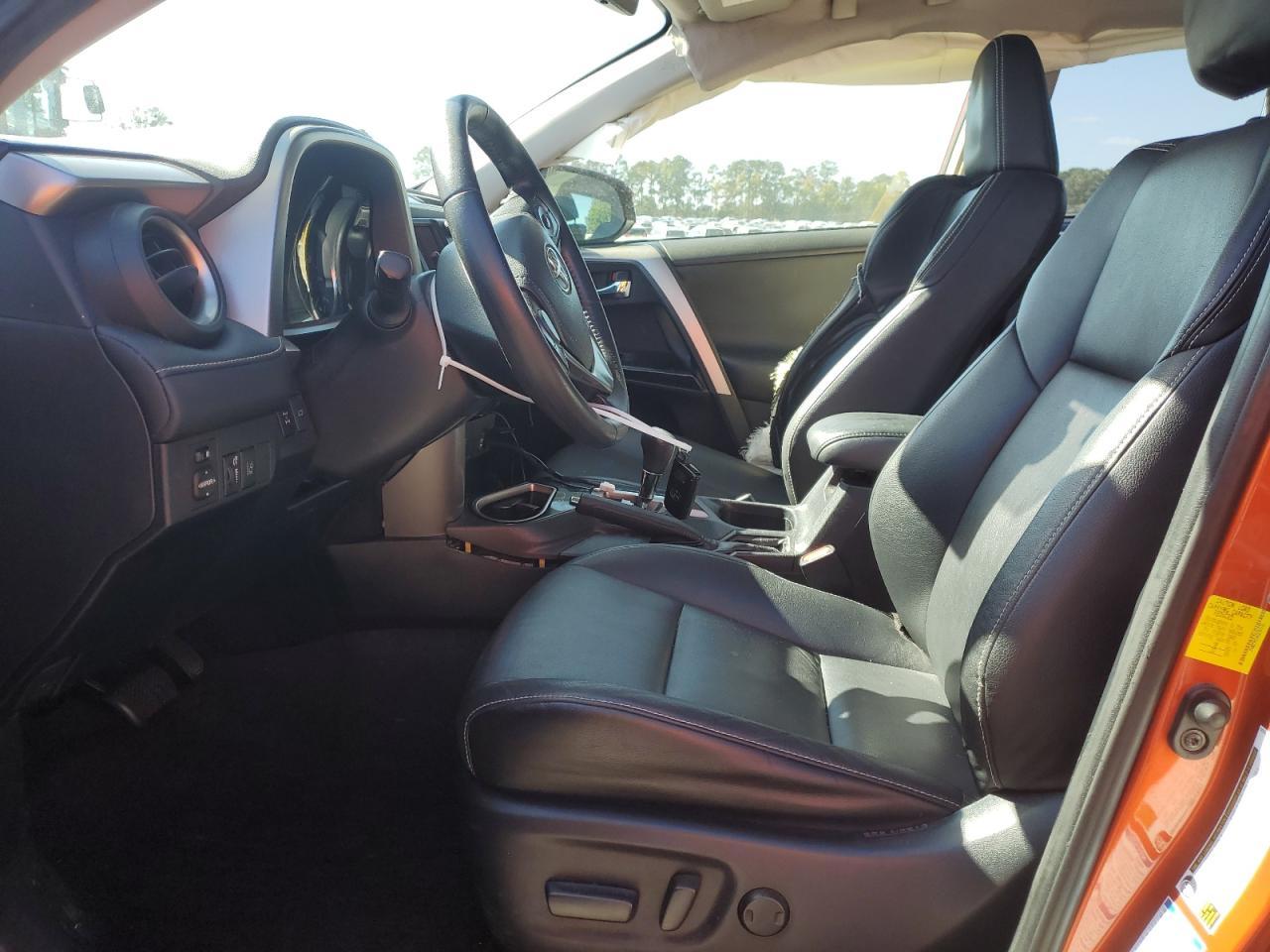2016 TOYOTA RAV4