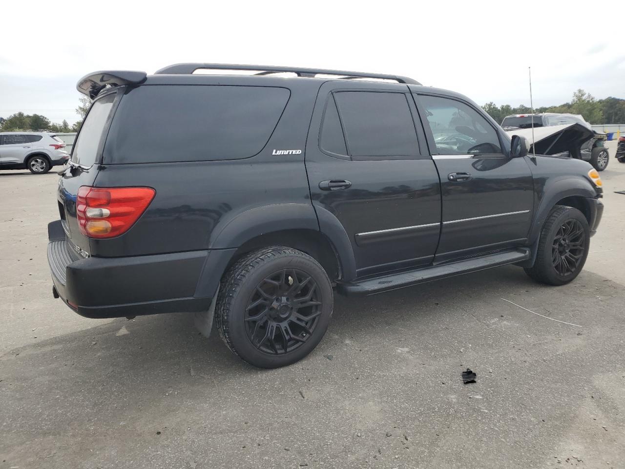 2004 TOYOTA Sequoia