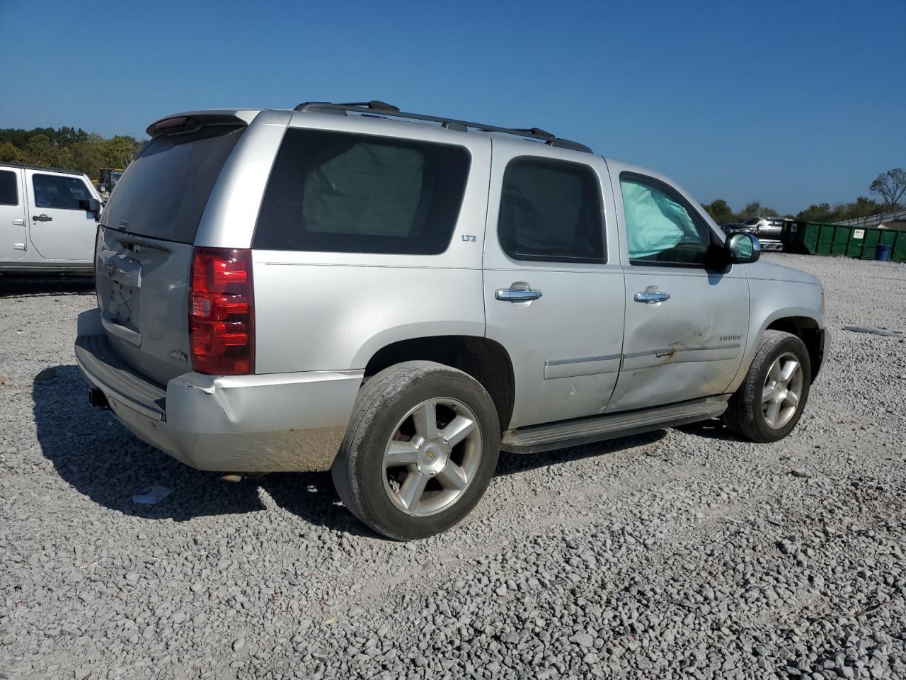 2011 CHEVROLET Tahoe