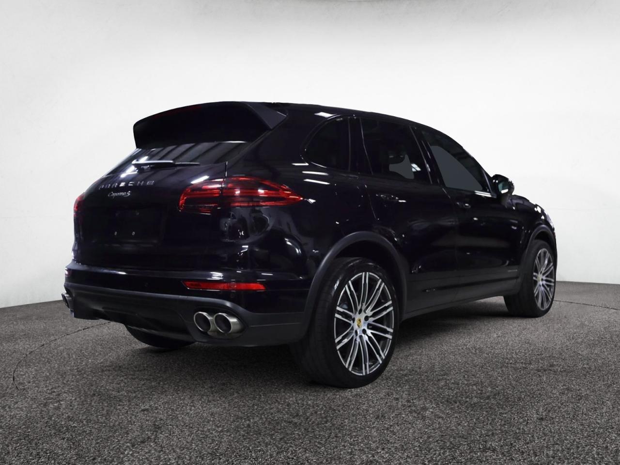 2018 PORSCHE CAYENNE