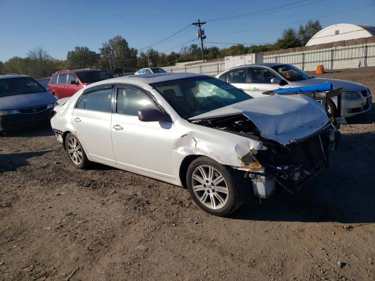 2005 TOYOTA Avalon