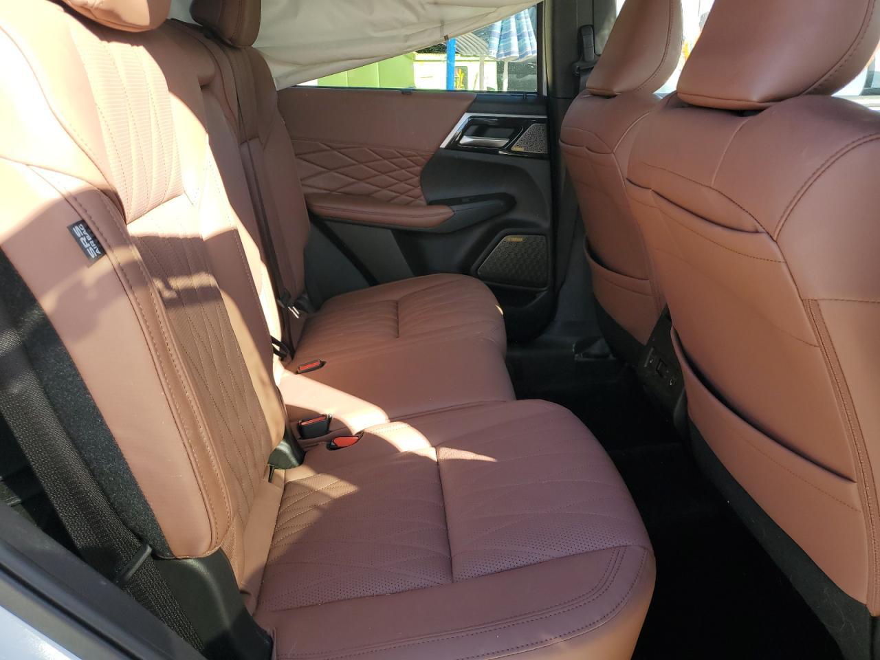 2025 MITSUBISHI outlander