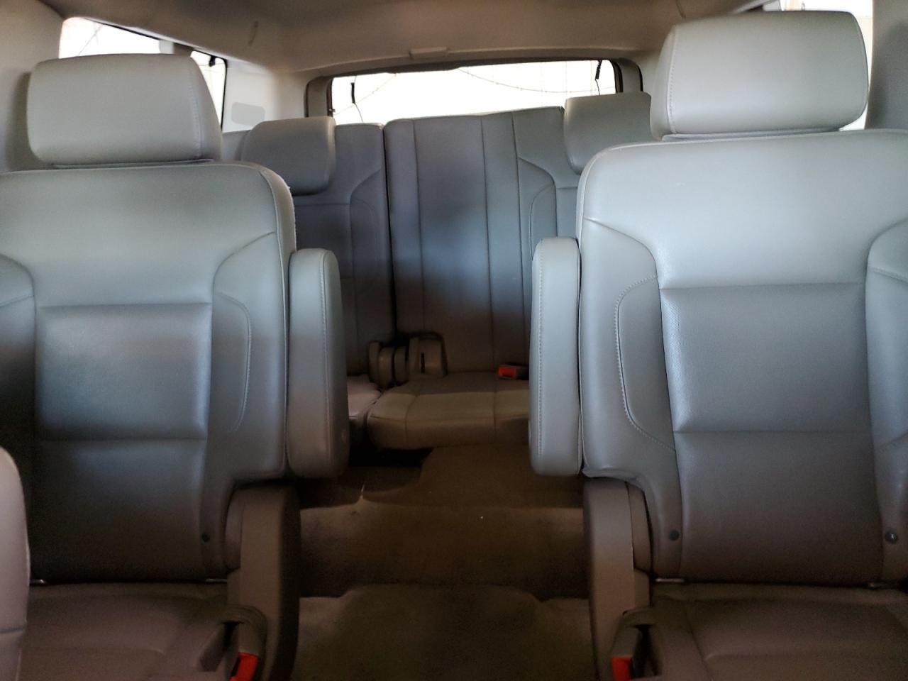 2016 CHEVROLET Suburban