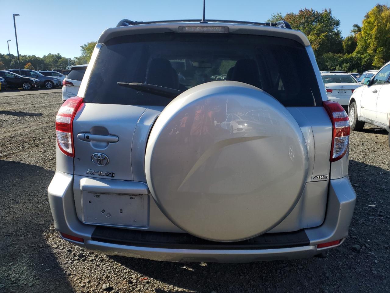 2011 TOYOTA RAV4