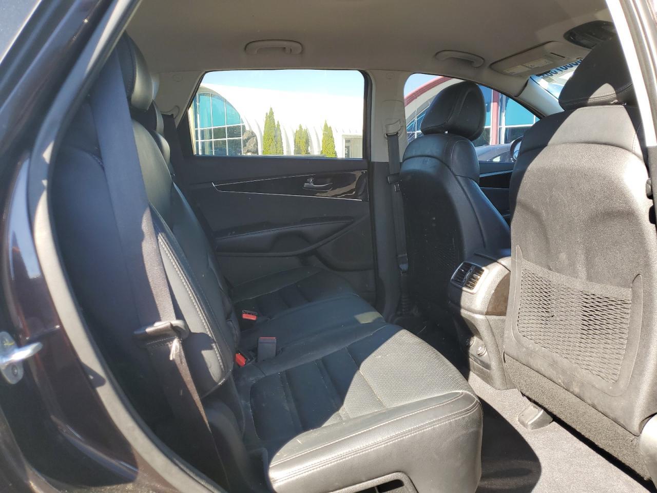 2016 KIA SORENTO