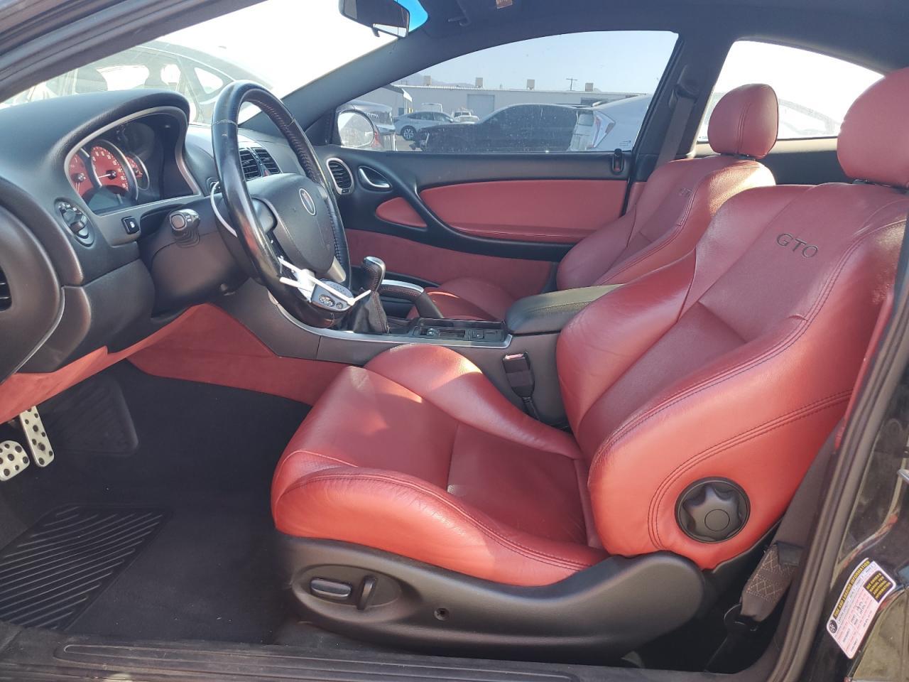 2004 PONTIAC Gto