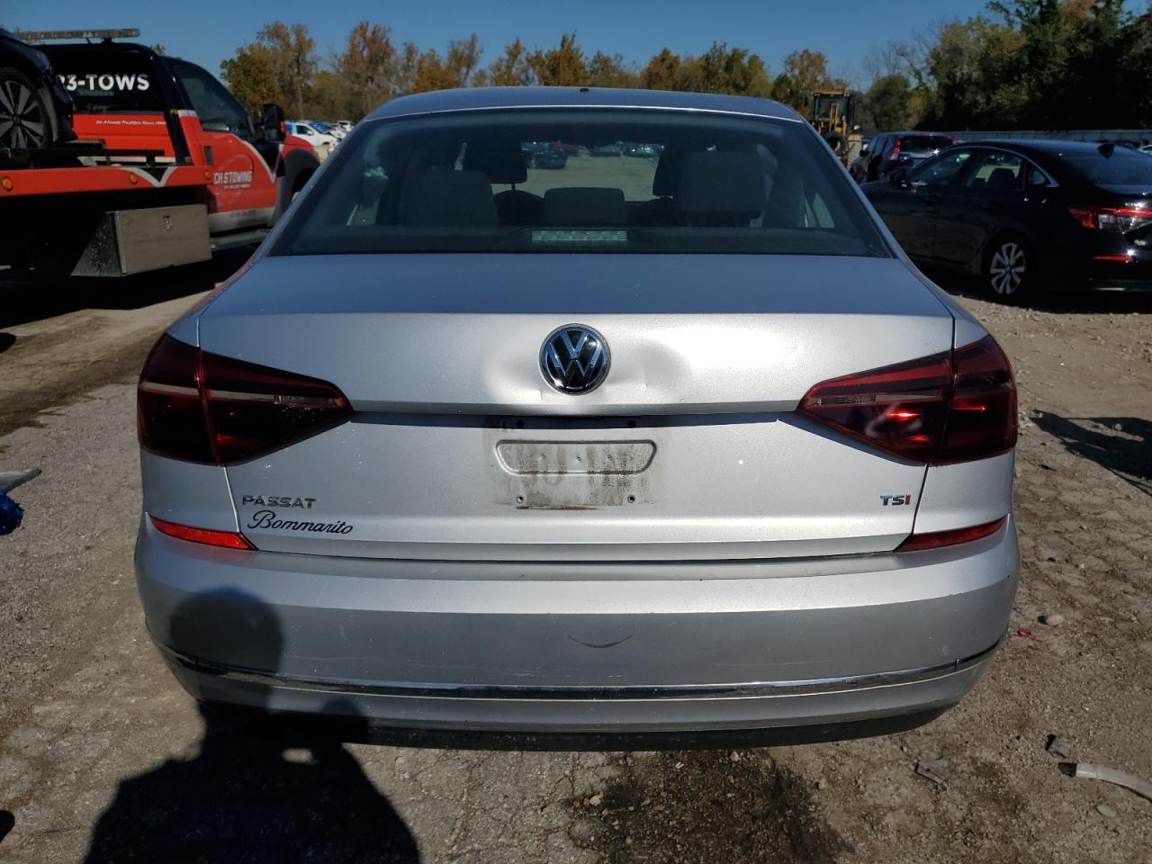 2018 VOLKSWAGEN Passat