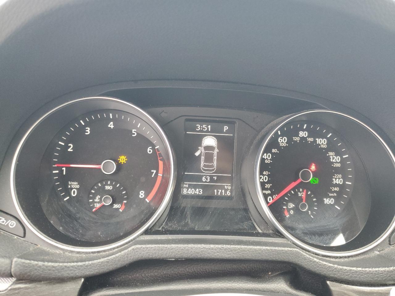 2016 VOLKSWAGEN Passat