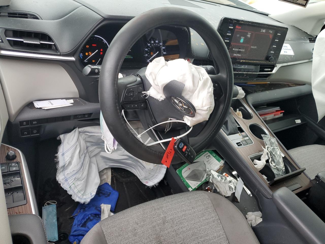 2022 TOYOTA SIENNA