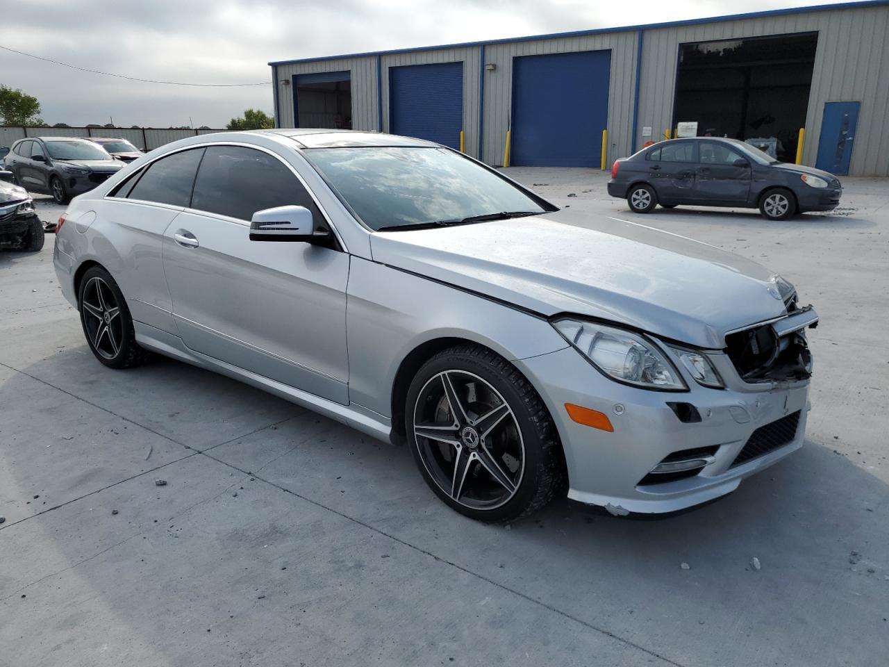 2012 MERCEDES-BENZ E-Class