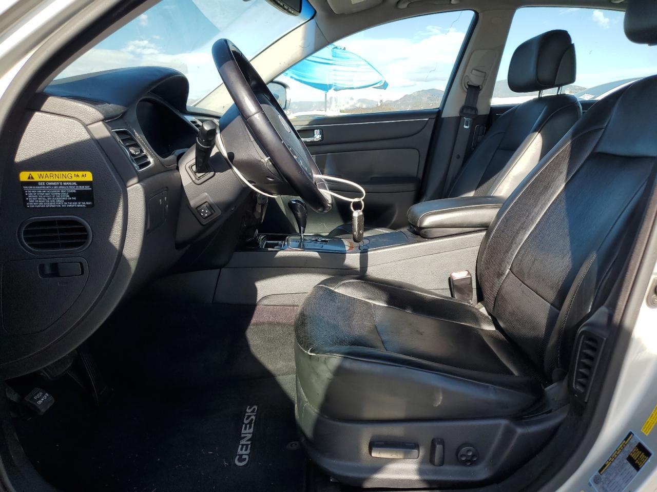 2010 HYUNDAI GENESIS