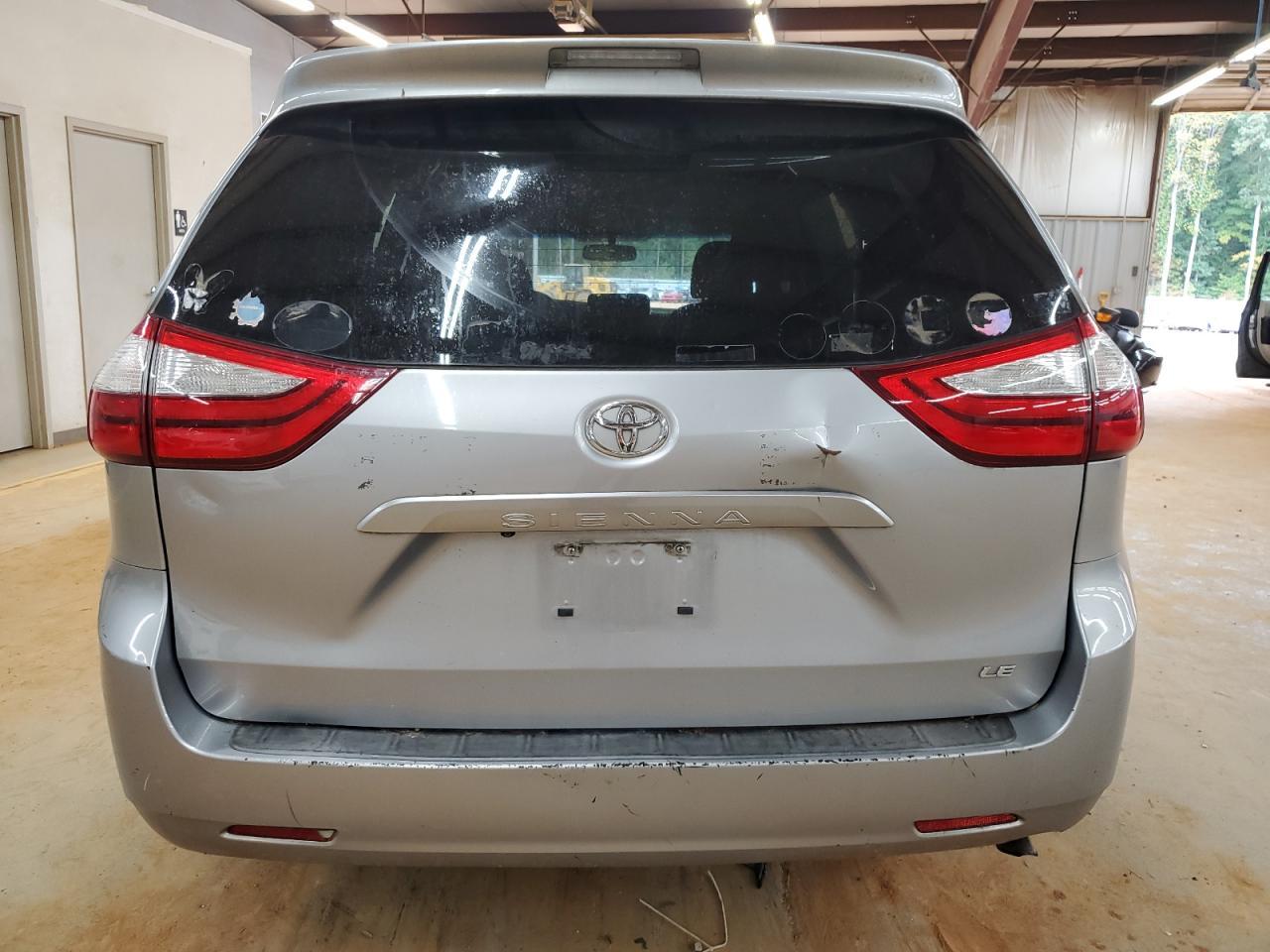 2015 TOYOTA SIENNA