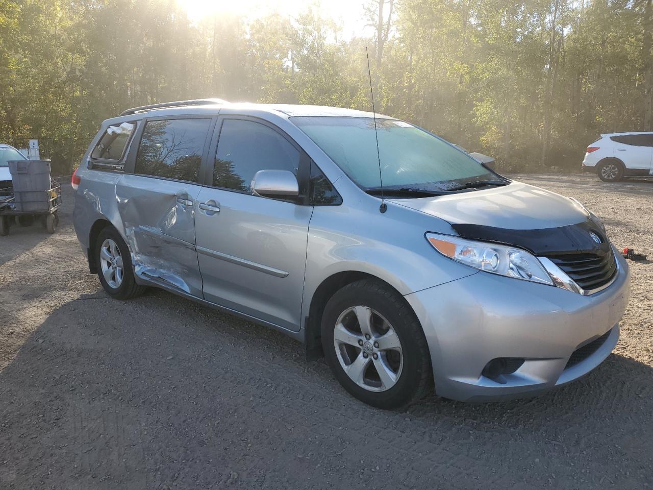 2014 TOYOTA SIENNA