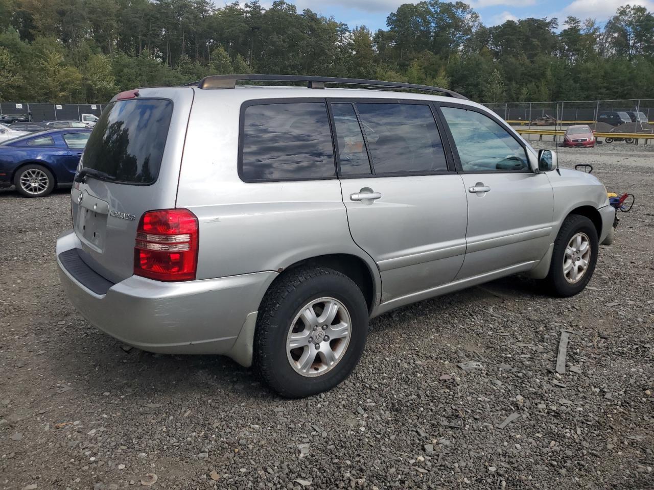 2002 TOYOTA HIGHLANDER