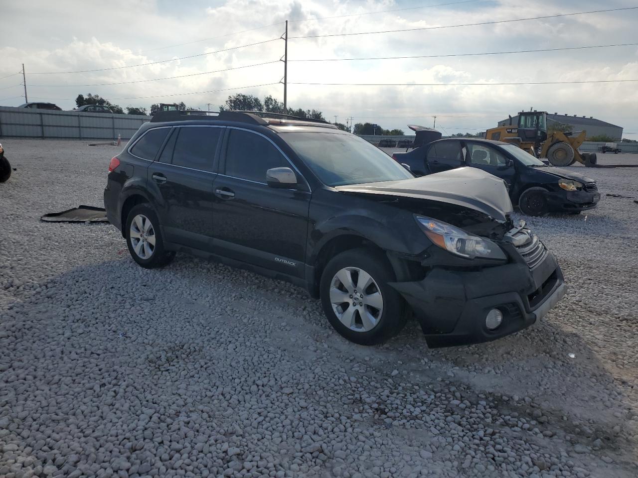 2013 SUBARU Outback