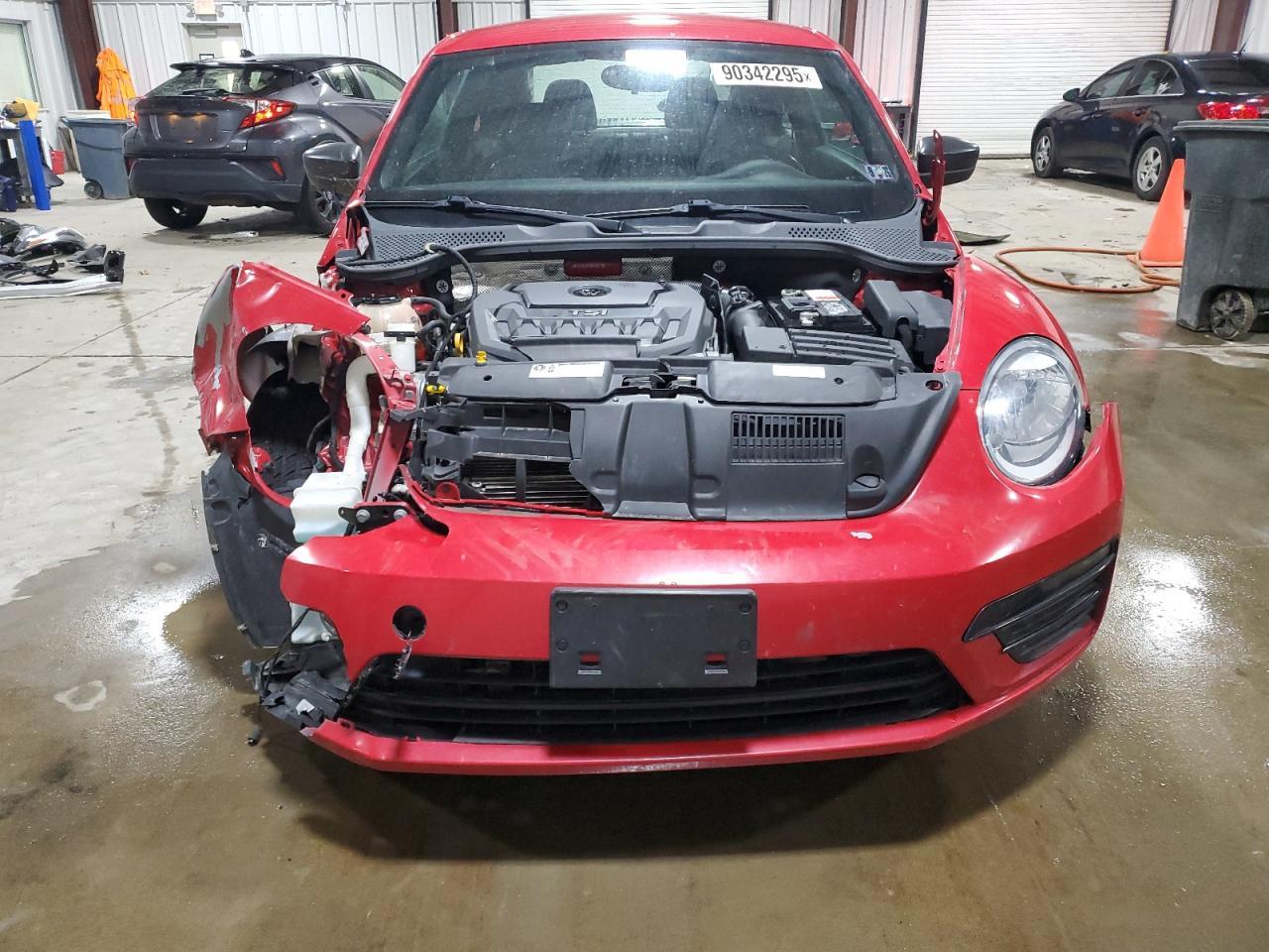 2018 VOLKSWAGEN Beetle