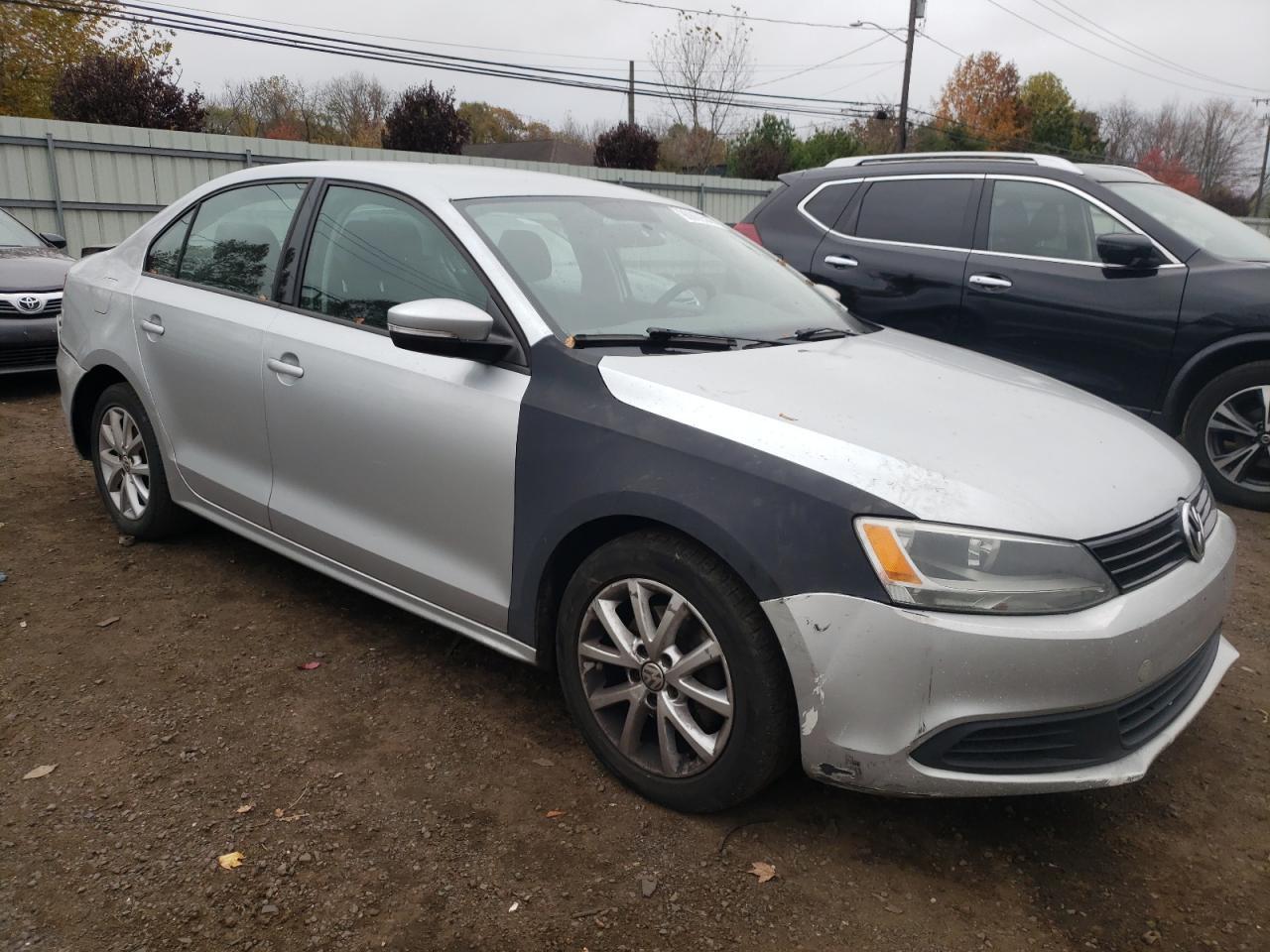 2011 VOLKSWAGEN JETTA