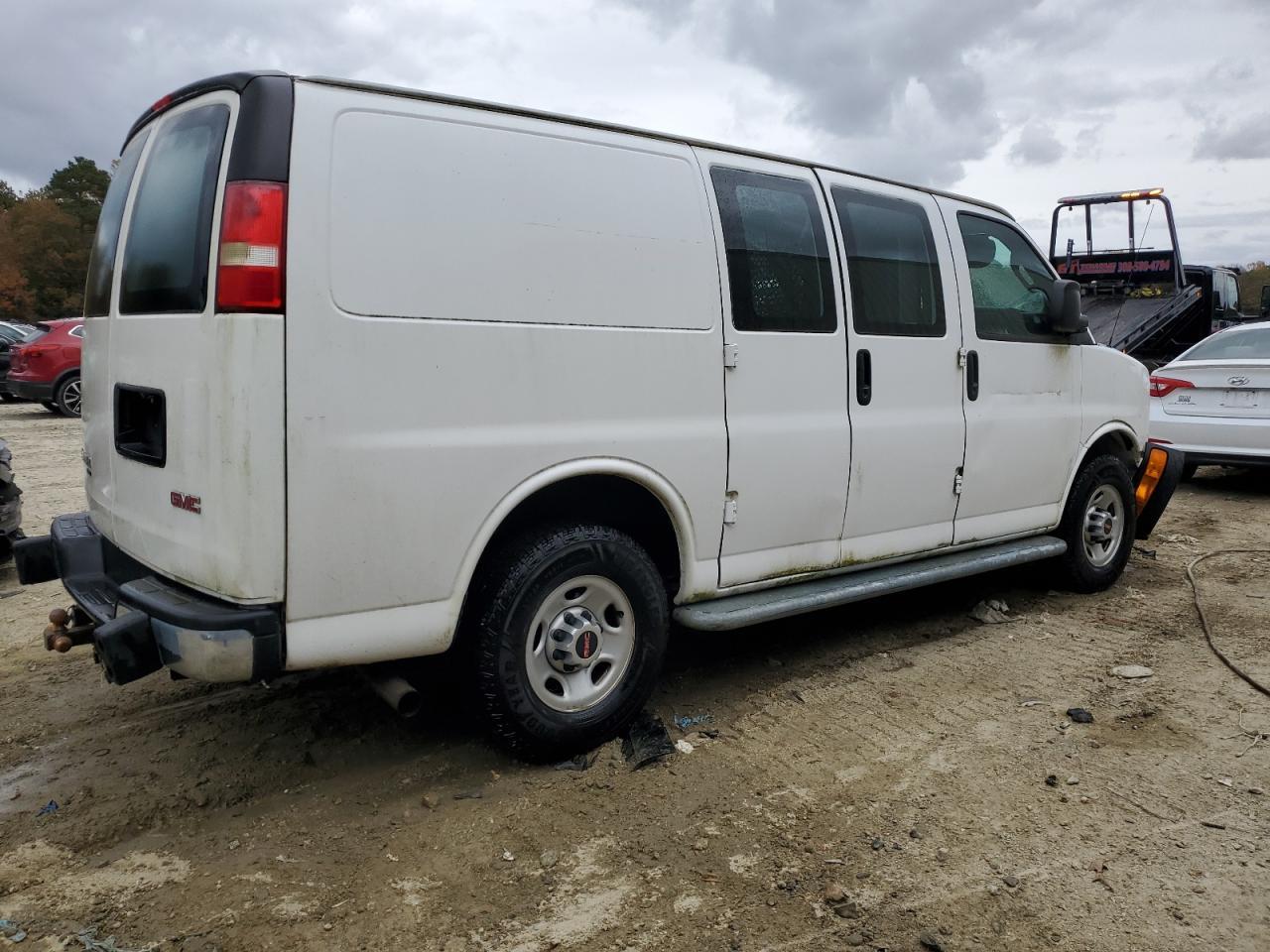 2016 GMC Savana