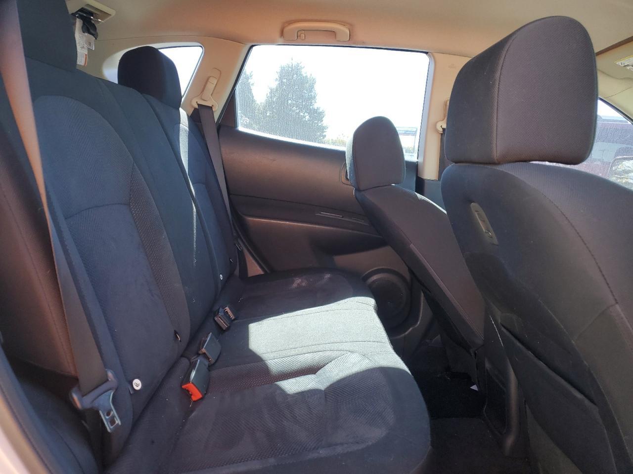 2014 NISSAN ROGUE