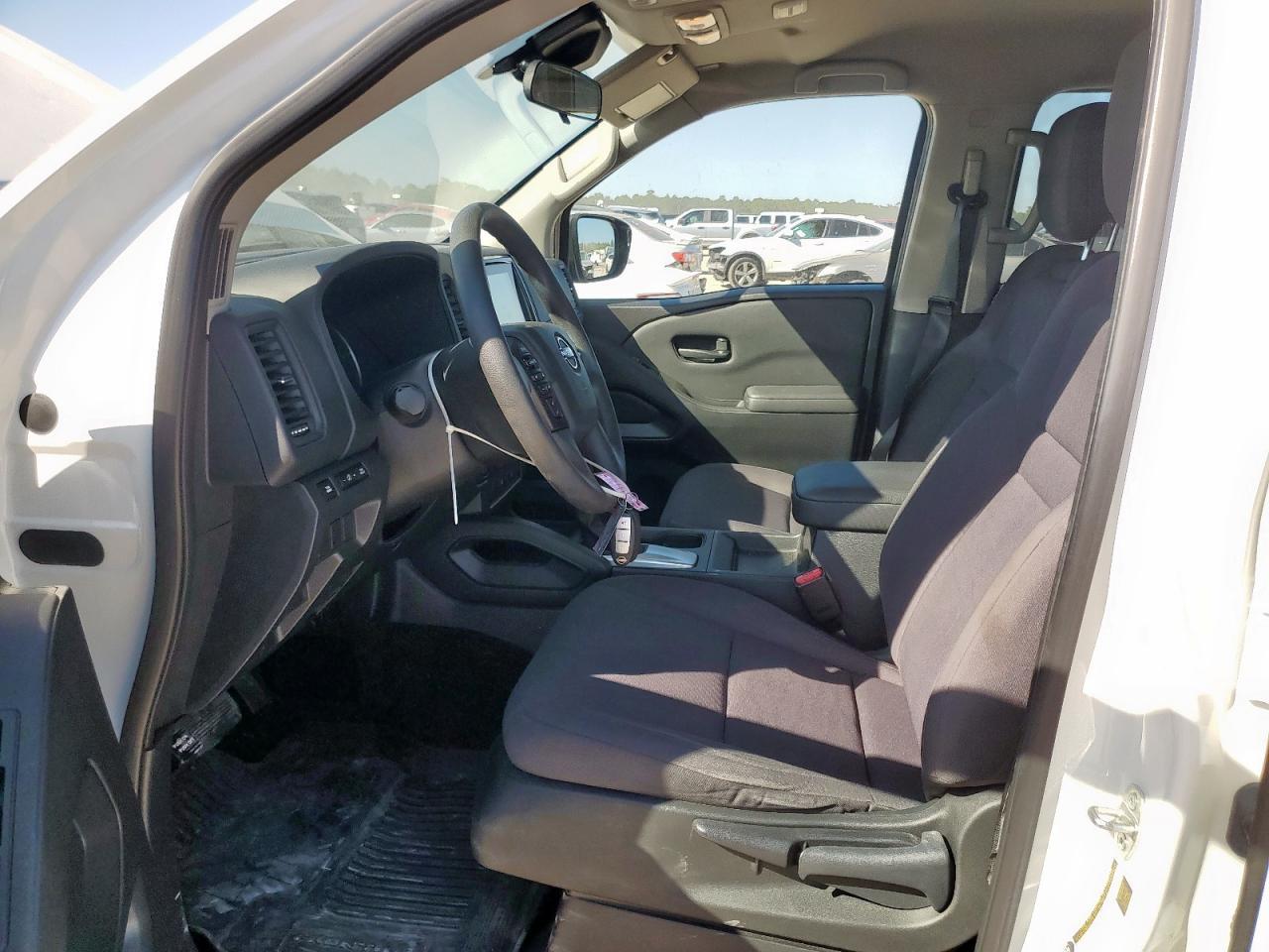 2022 NISSAN Frontier