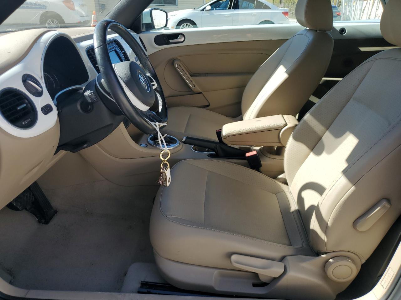 2015 VOLKSWAGEN Beetle