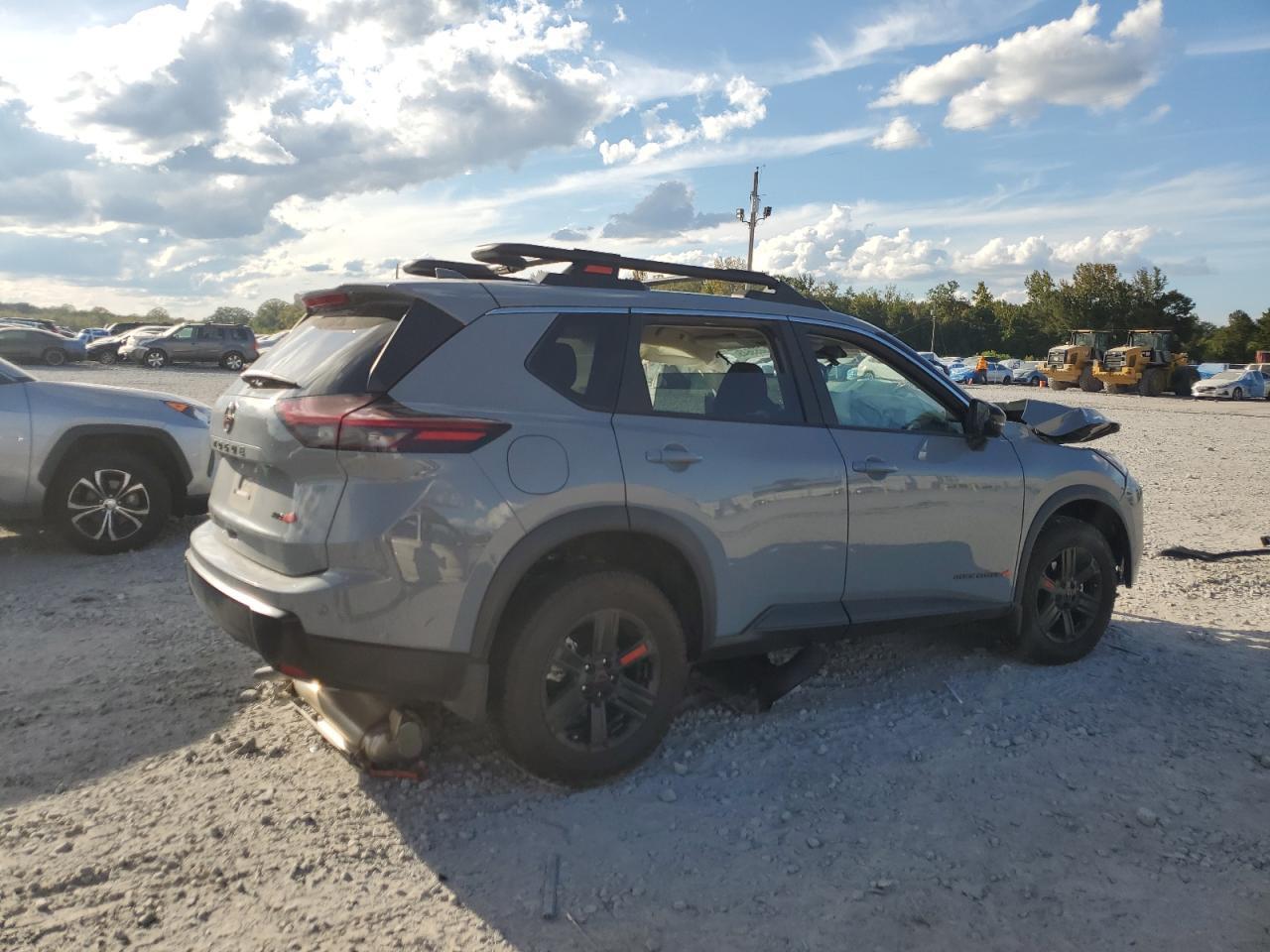2025 NISSAN ROGUE