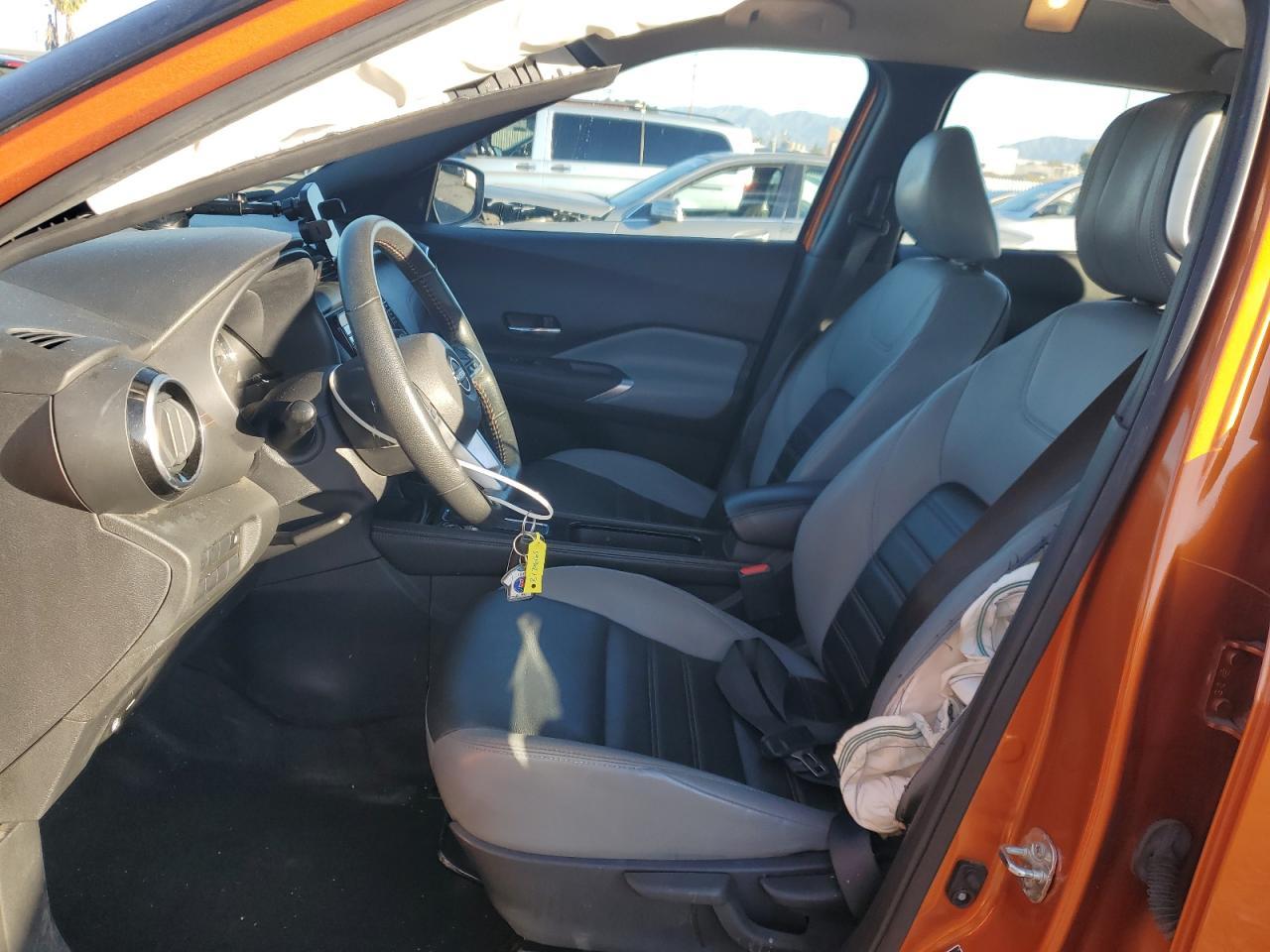 2023 NISSAN KICKS