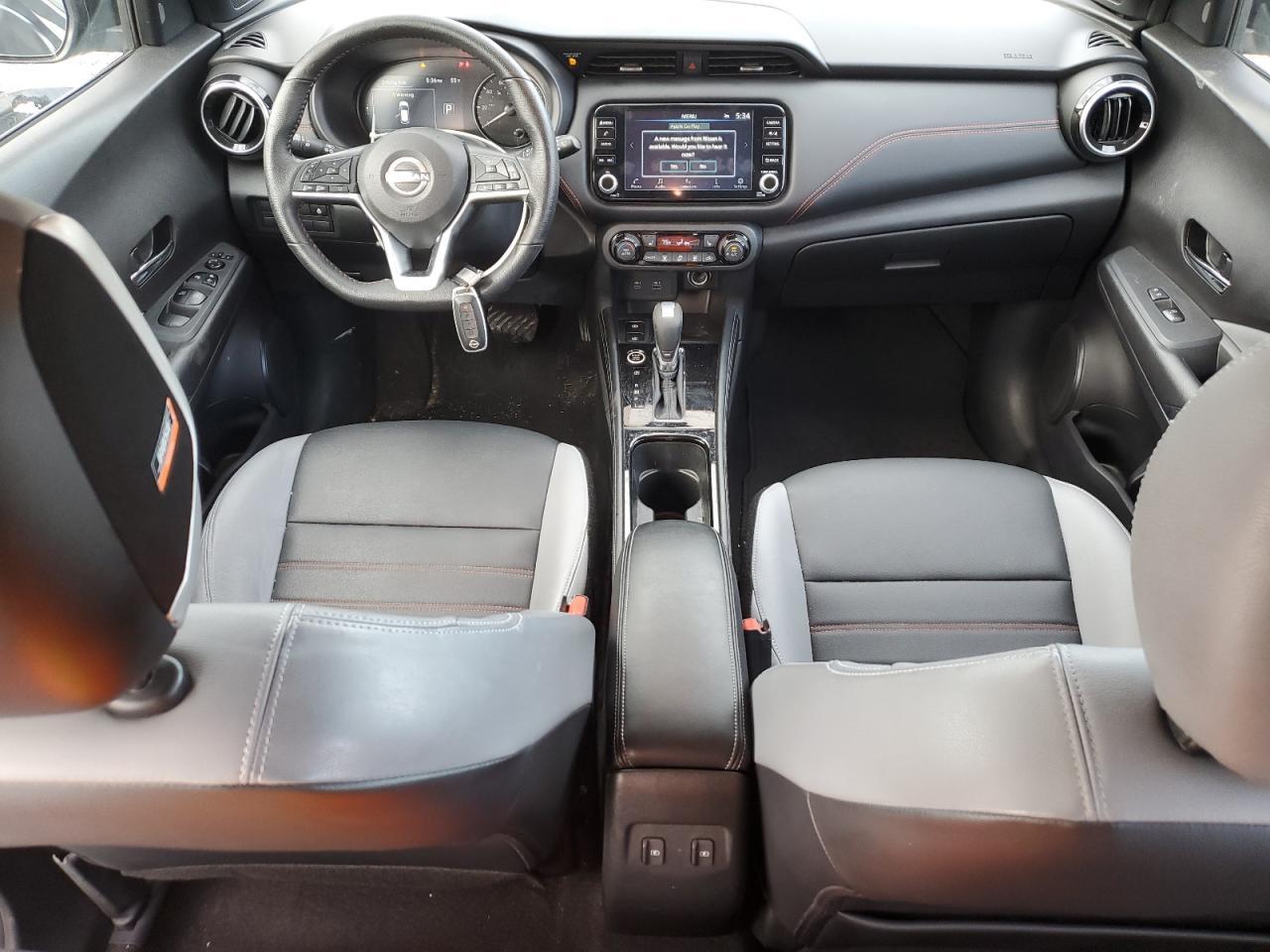 2024 NISSAN KICKS