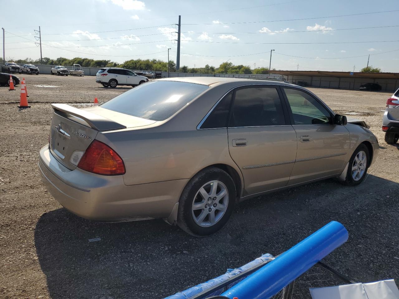 2002 TOYOTA Avalon