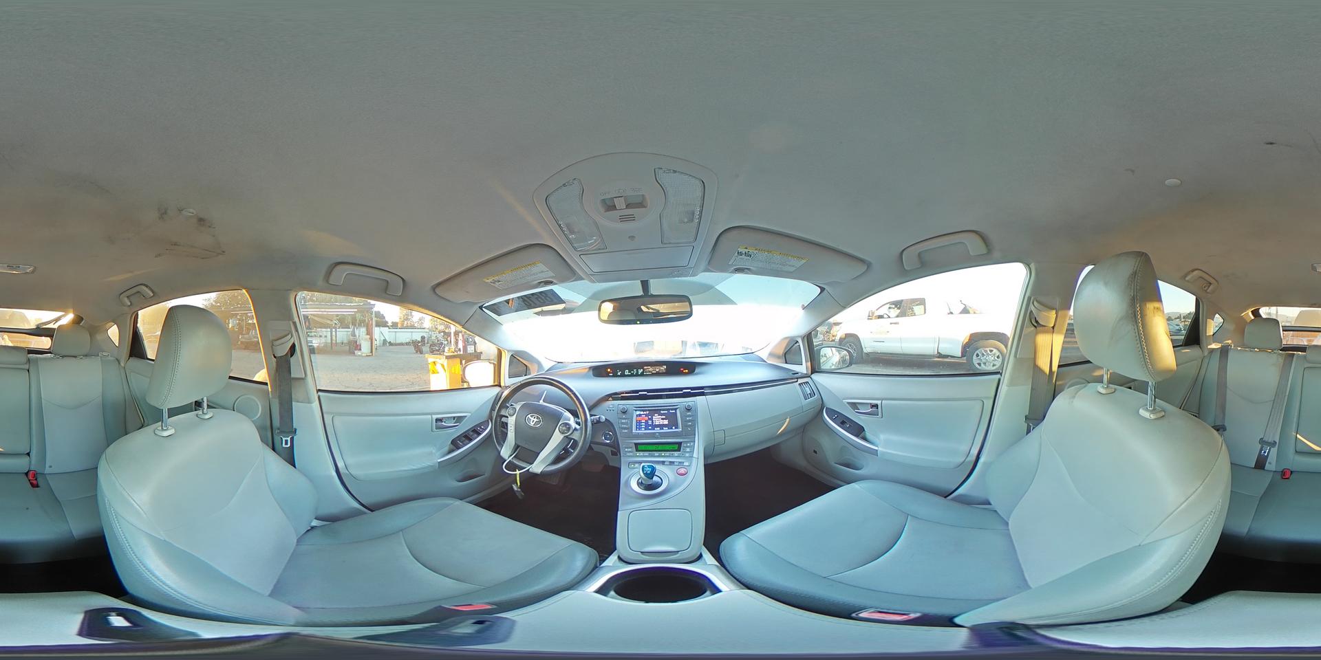 2015 TOYOTA PRIUS