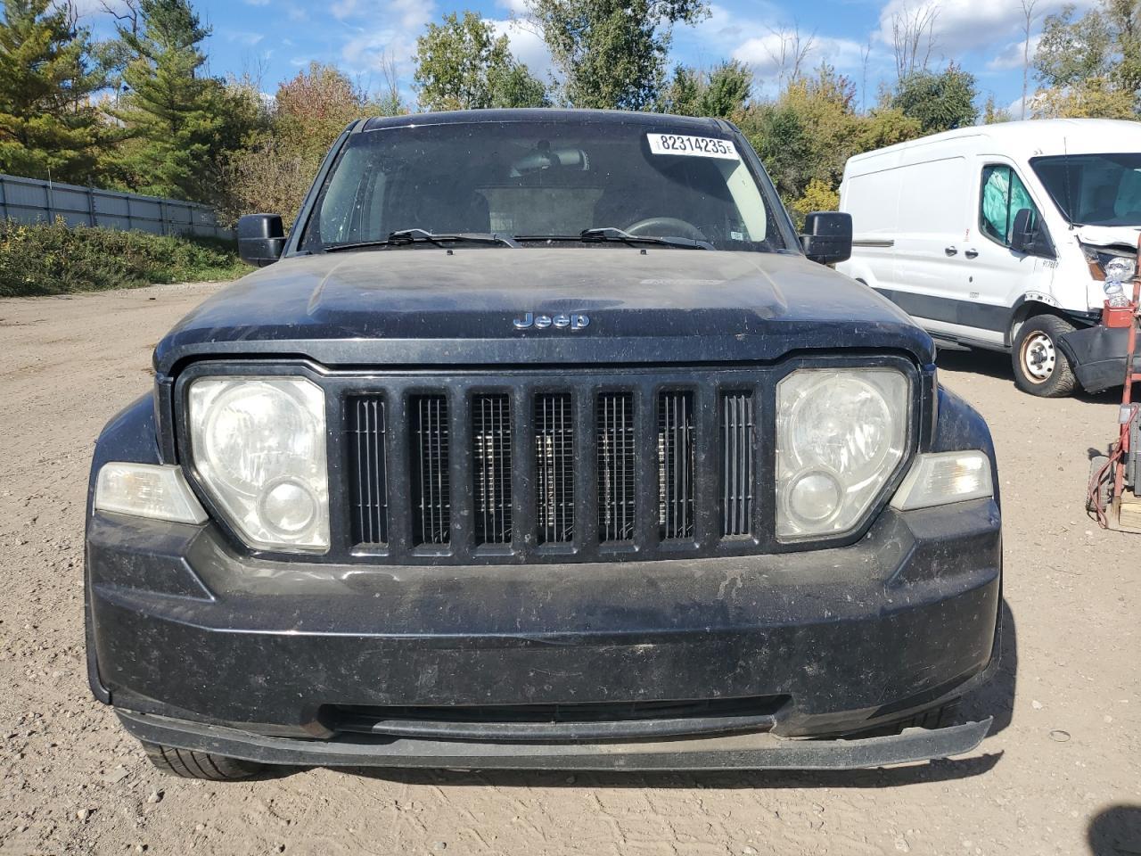 2011 JEEP Liberty