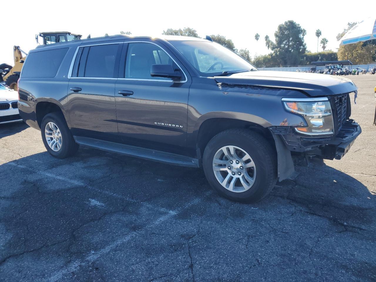 2018 CHEVROLET Suburban
