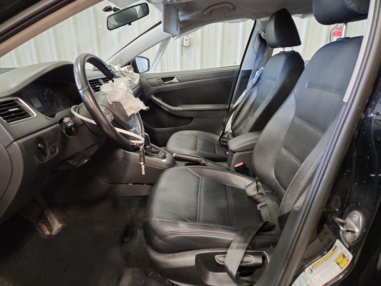 2011 VOLKSWAGEN JETTA