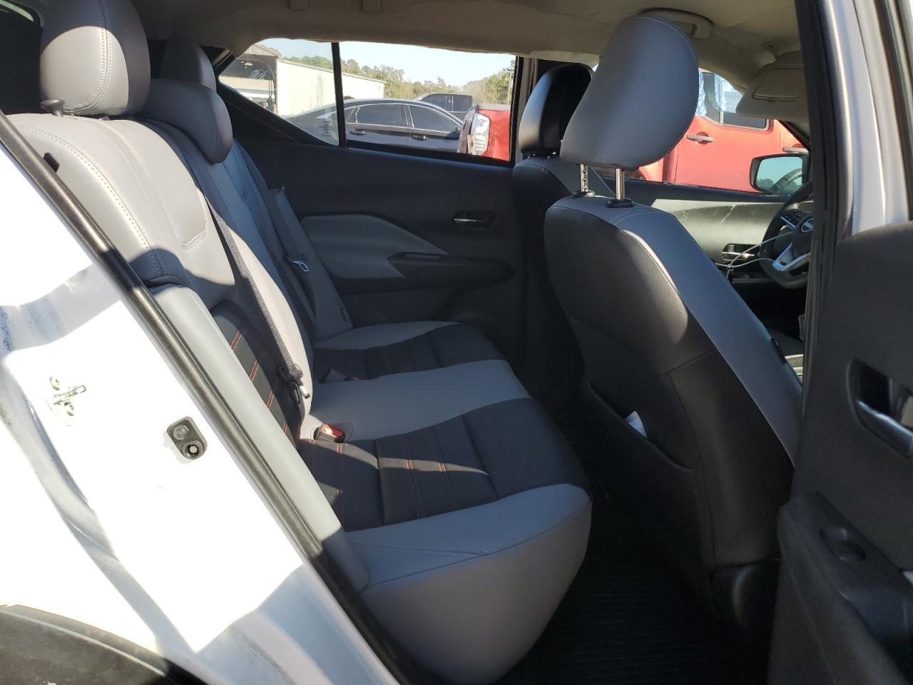 2023 NISSAN KICKS