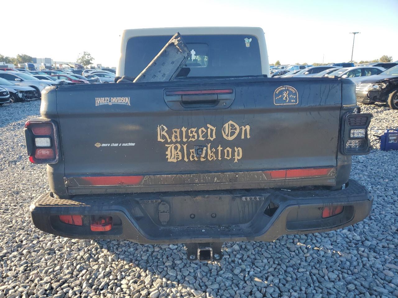 2022 JEEP Gladiator