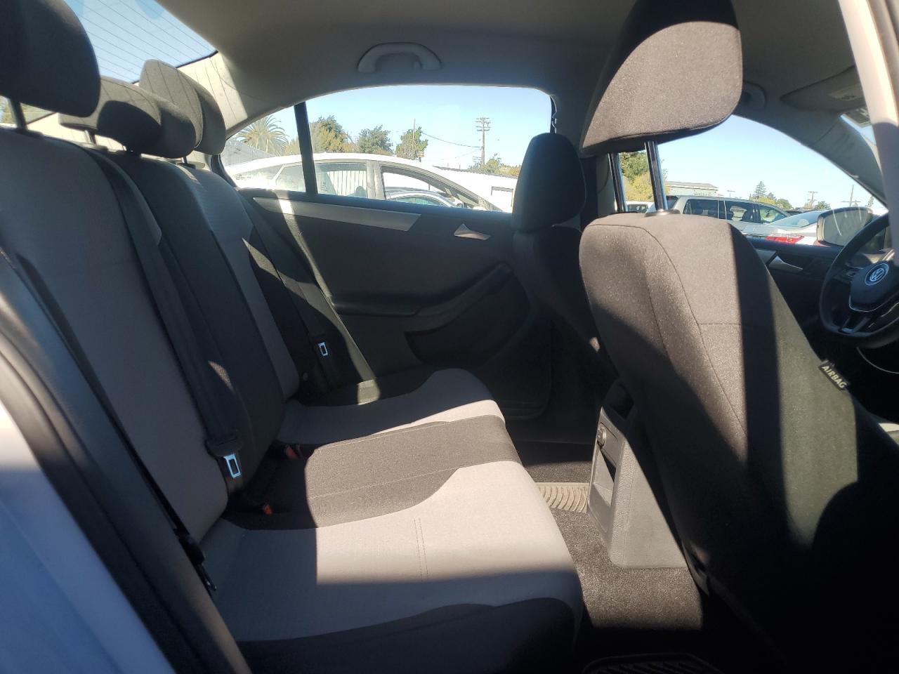 2017 VOLKSWAGEN JETTA