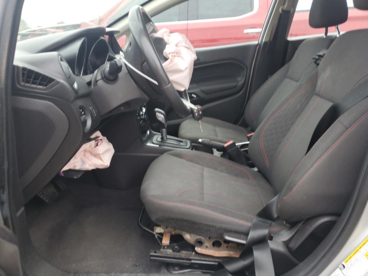 2016 FORD Fiesta