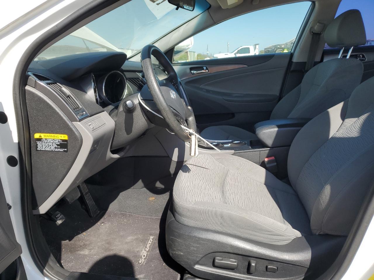 2011 HYUNDAI SONATA